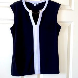 🌟Calvin Klein women’s sleeveless top, black & white design & gold embellishment